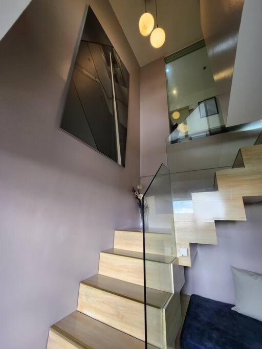 Enjoy Bgc Sunset And Golf Course View 2 Bedroom Loft With 100Mbps Internet Connection Manila Dış mekan fotoğraf
